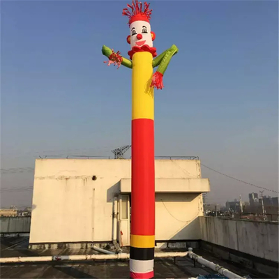 Dançarino de ar inflável gigante ao ar livre