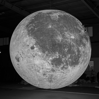 Logotipo e tamanho personalizados Grande modelo inflável para publicidade Luz LED Balão lunar inflável para decoração, casamento, evento.