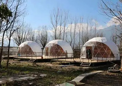 Localização de luxo Igloo Glamping tenda geodésica de cúpula