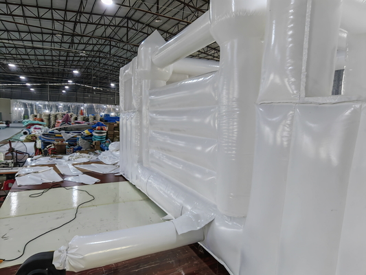 Customize tamanho Logotipo comercial casa de saltos PVC impermeável saltador