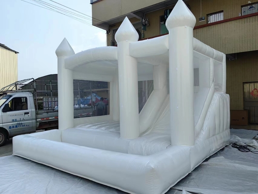 Casa de salto comercial de PVC Castelo inflável com escorrega para crianças